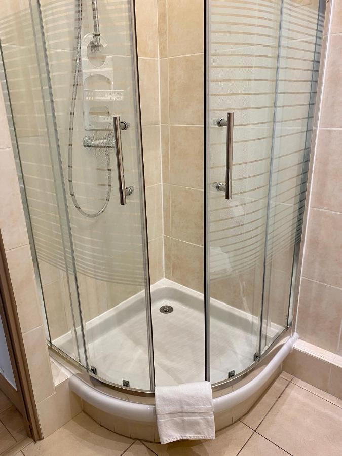 Hotel Lutetia Кан Екстериор снимка