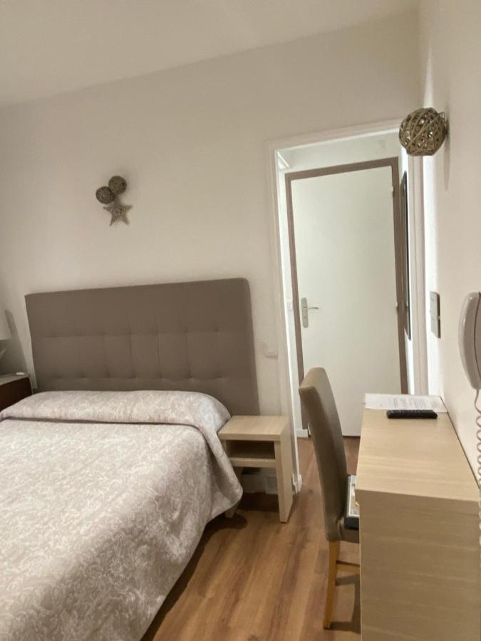 Hotel Lutetia Кан Екстериор снимка