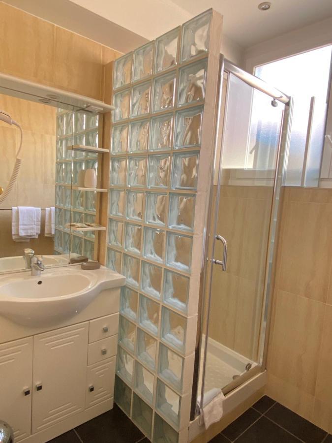 Hotel Lutetia Кан Екстериор снимка