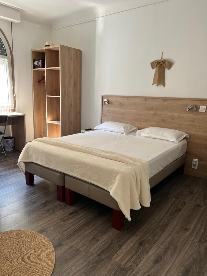 Hotel Lutetia Кан Екстериор снимка