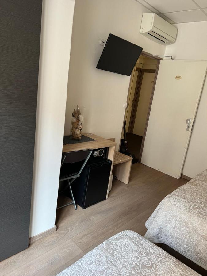 Hotel Lutetia Кан Екстериор снимка