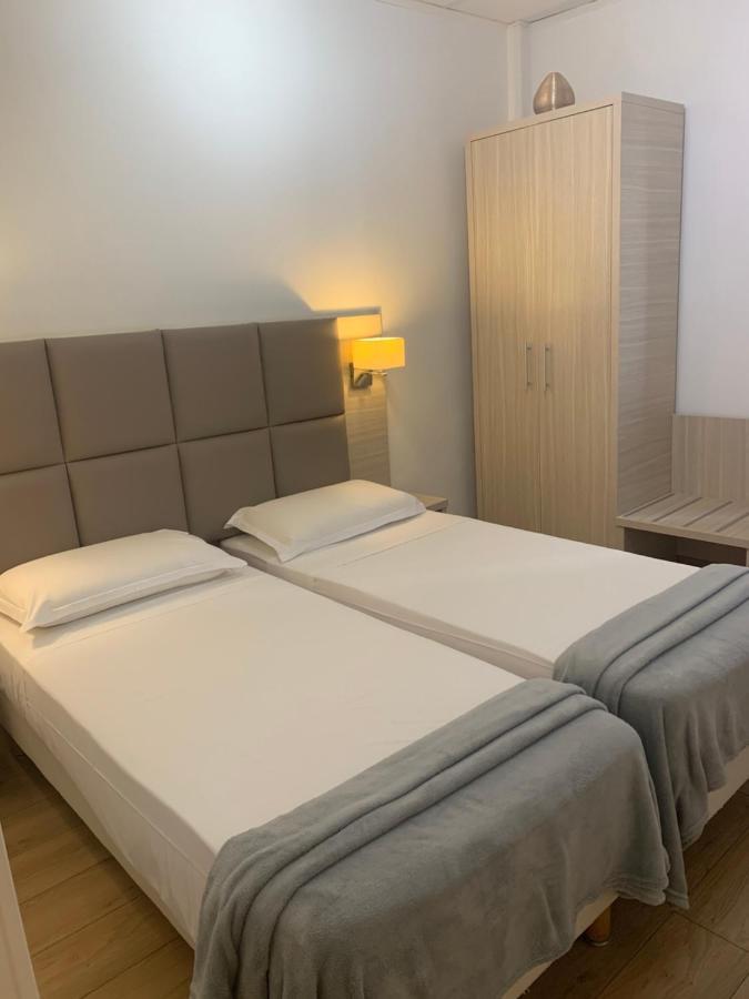 Hotel Lutetia Кан Екстериор снимка